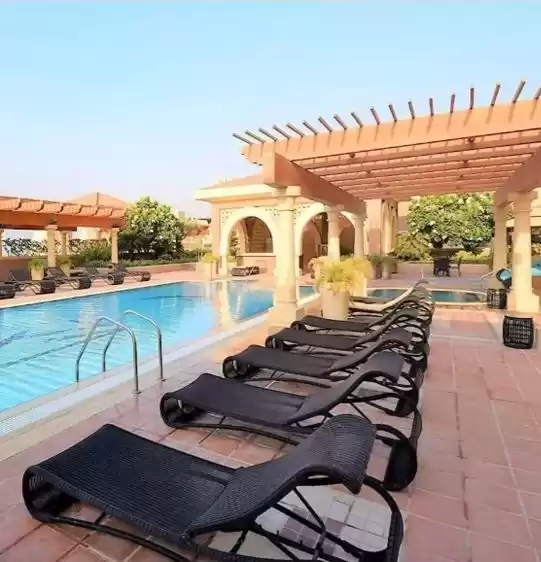 Résidentiel Propriété prête 2 chambres S / F Appartement  à vendre au Al-Sadd , Doha #10963 - 1  image 